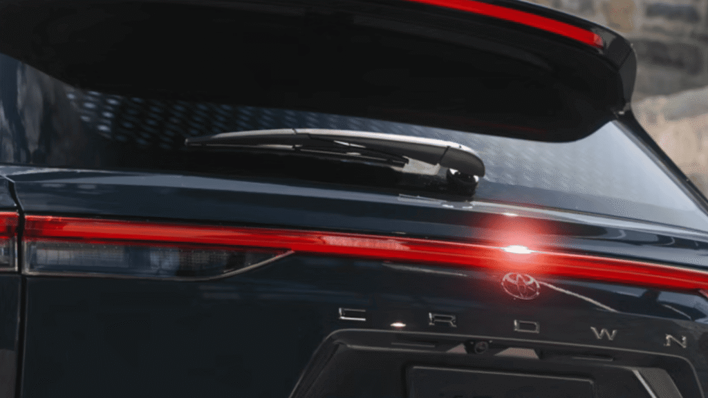 Toyota Crown Signia