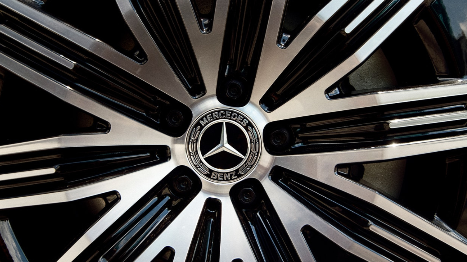 Mercedes-Benz EQS SUV