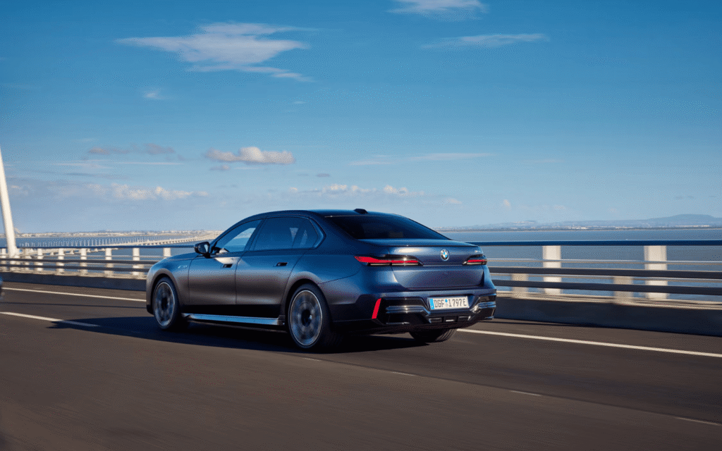 BMW i7