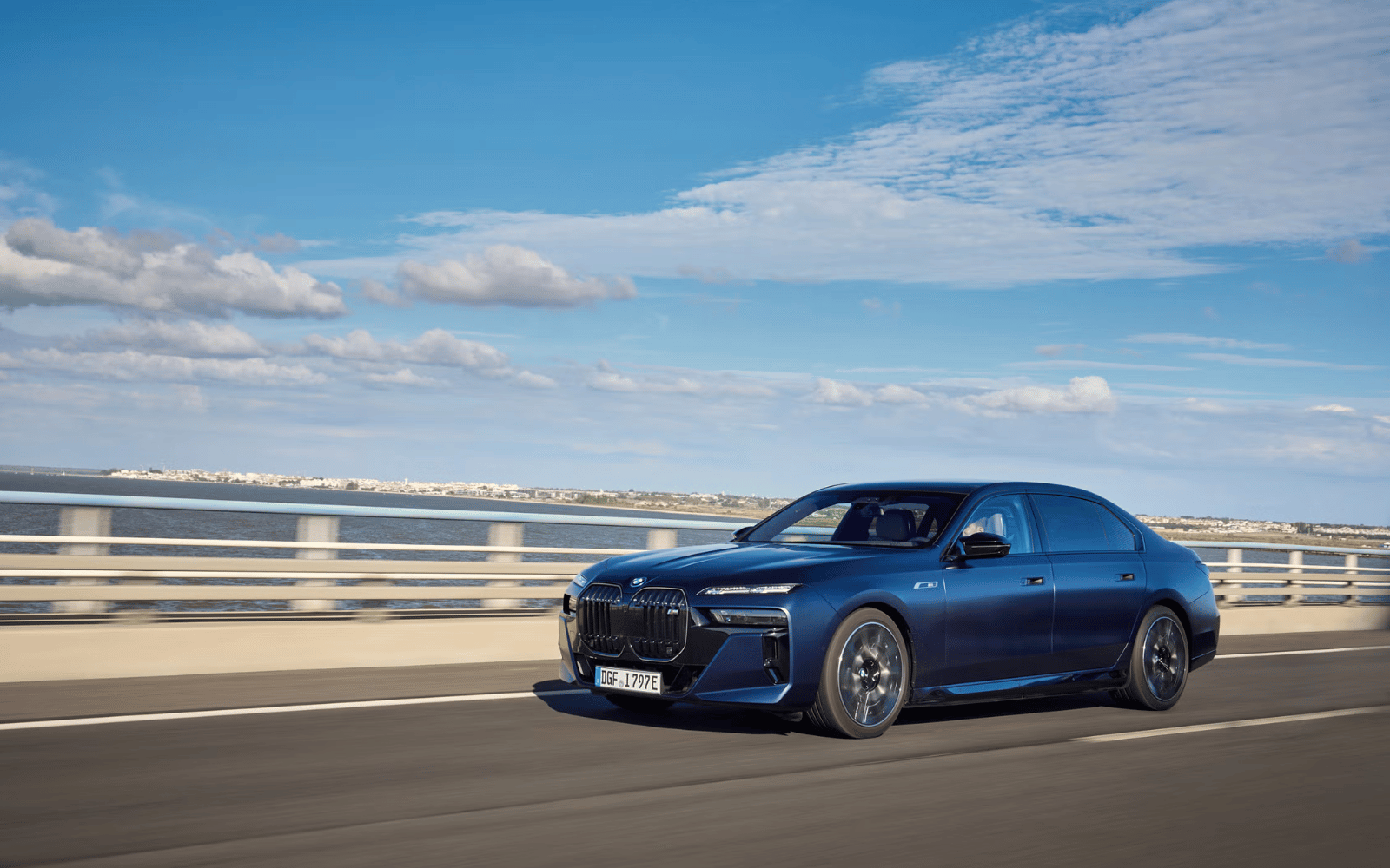 BMW i7