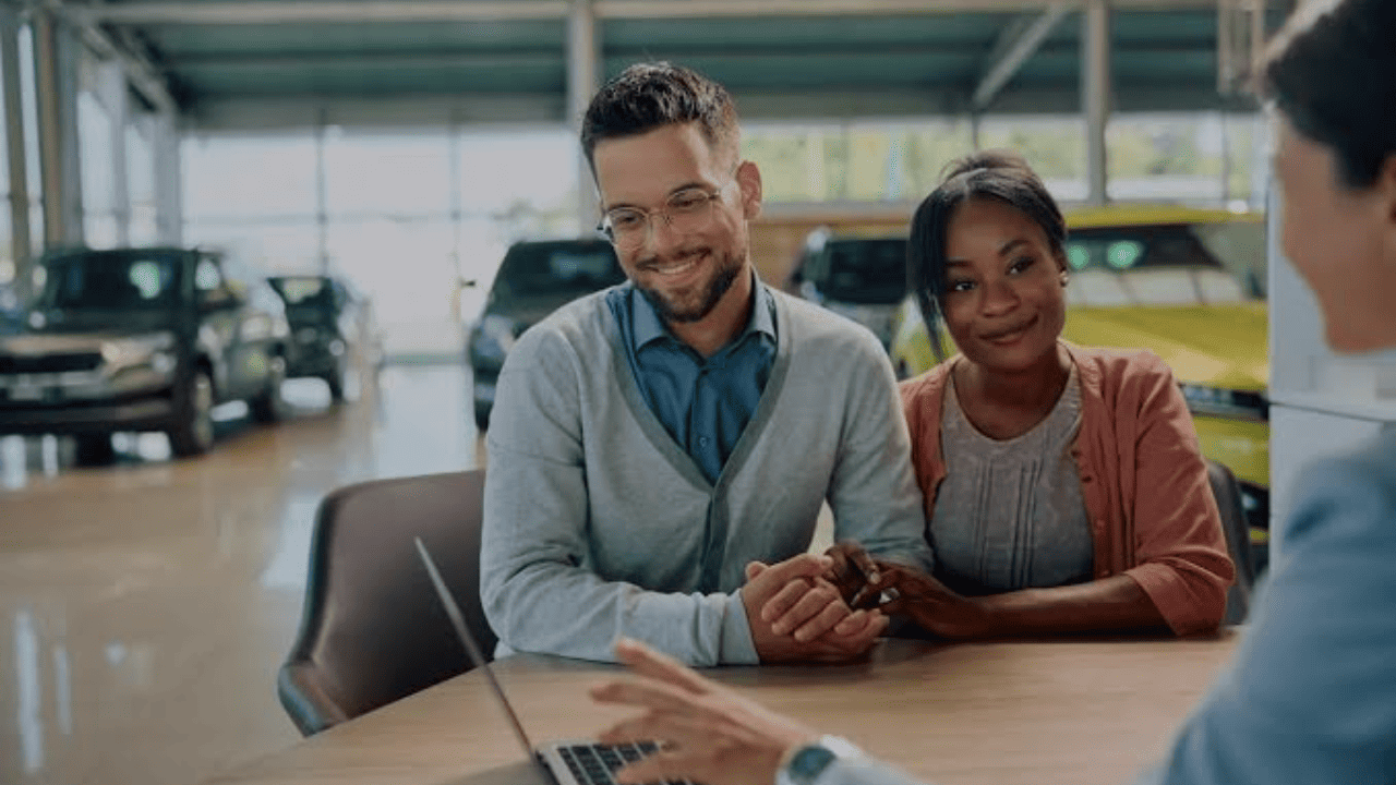 Should You Finance Through a Dealer or Bank?